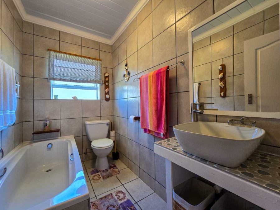 3 Bedroom Property for Sale in Stilbaai Wes Western Cape